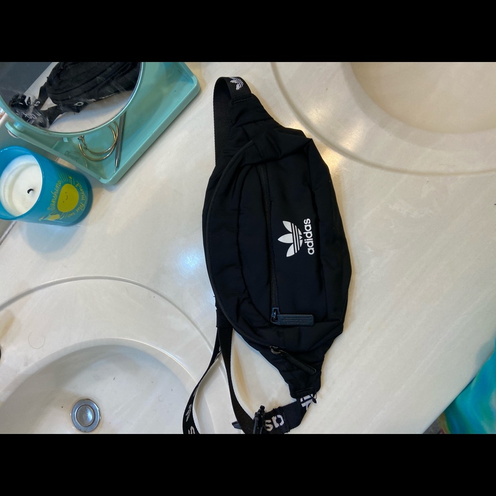 Adidas Originals across body/ Fanny pack